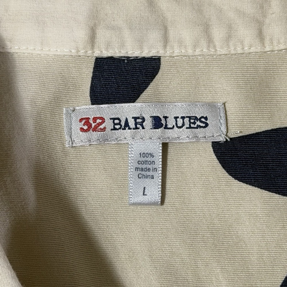32 Bar Blues Short Sleeve Button Up Shirt Ivory / Navy Blue Floral Men's Size L - Picture 3 of 7